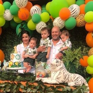 Meet your Posher, Clau ama